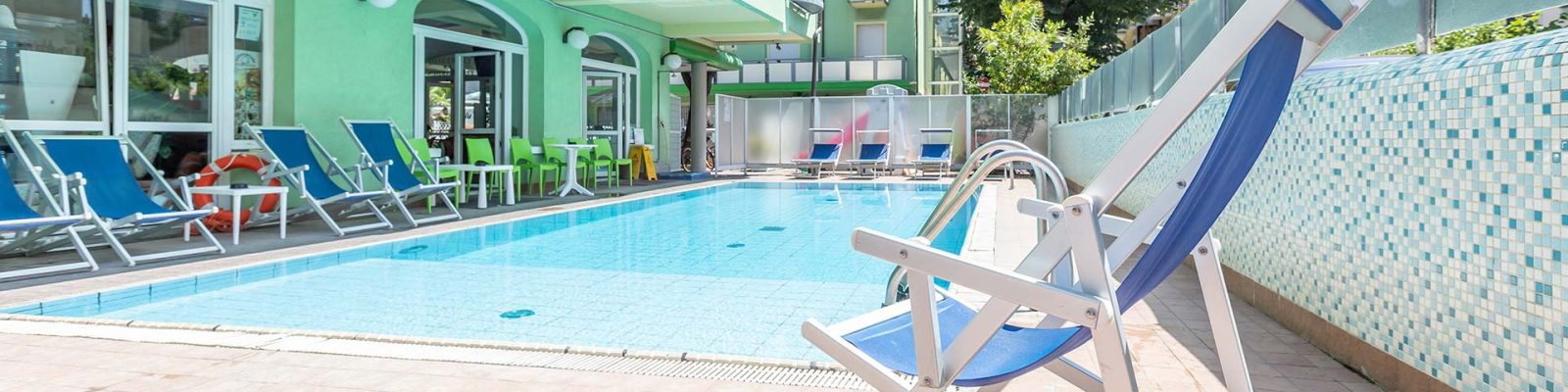 Residence eurogarden con piscina aperta da maggio
