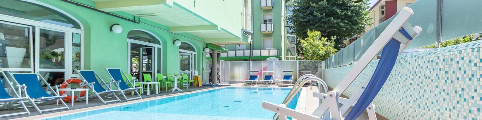 Residence eurogarden con piscina prezzi